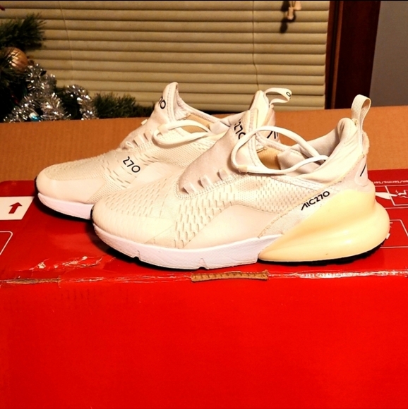 Mens Nike Air 270's Size 10.5 - Picture 3 of 5